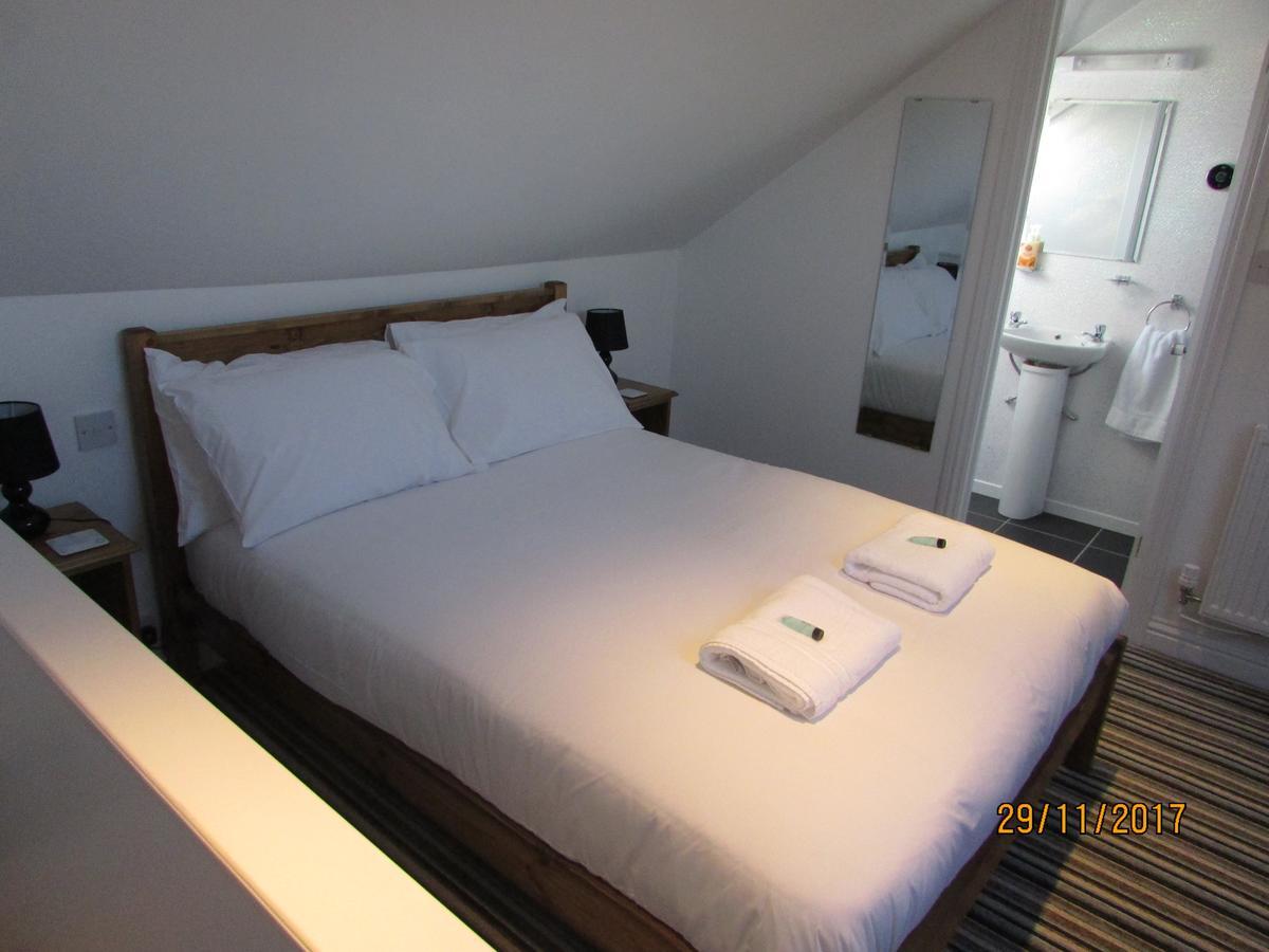 Charlotte Guest House 韦茅斯 外观 照片