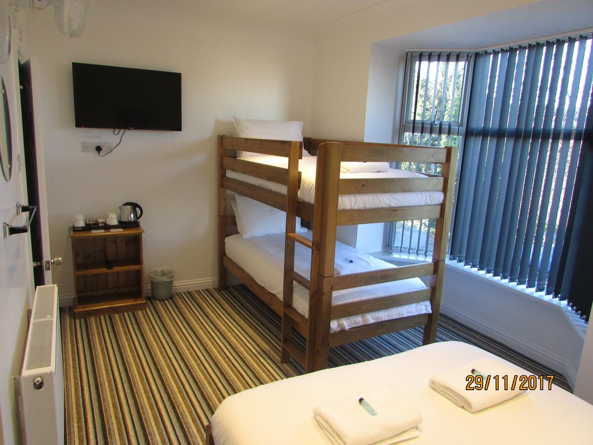 Charlotte Guest House 韦茅斯 外观 照片